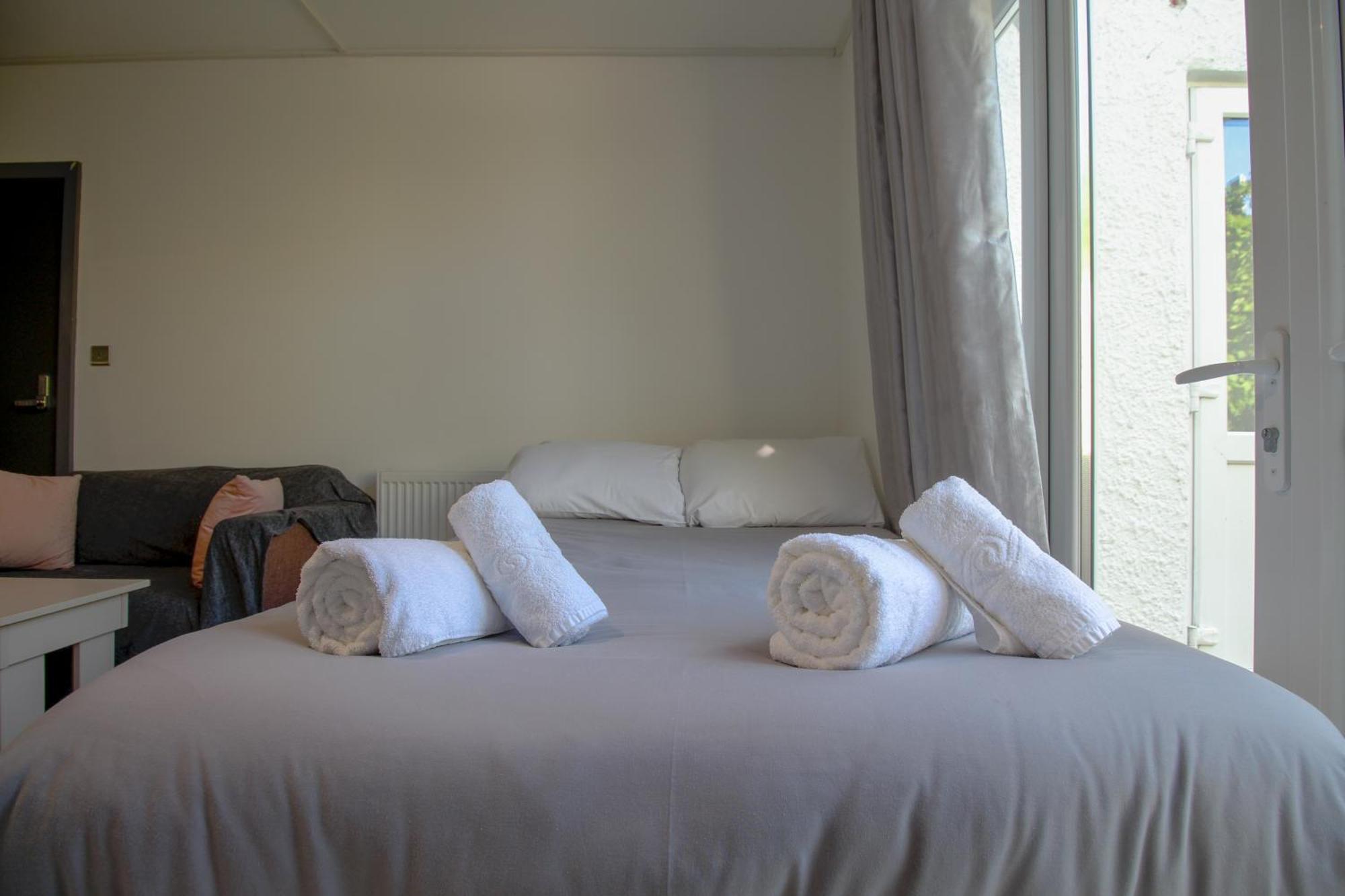 Double Modern Studio London Apartment ภายนอก รูปภาพ