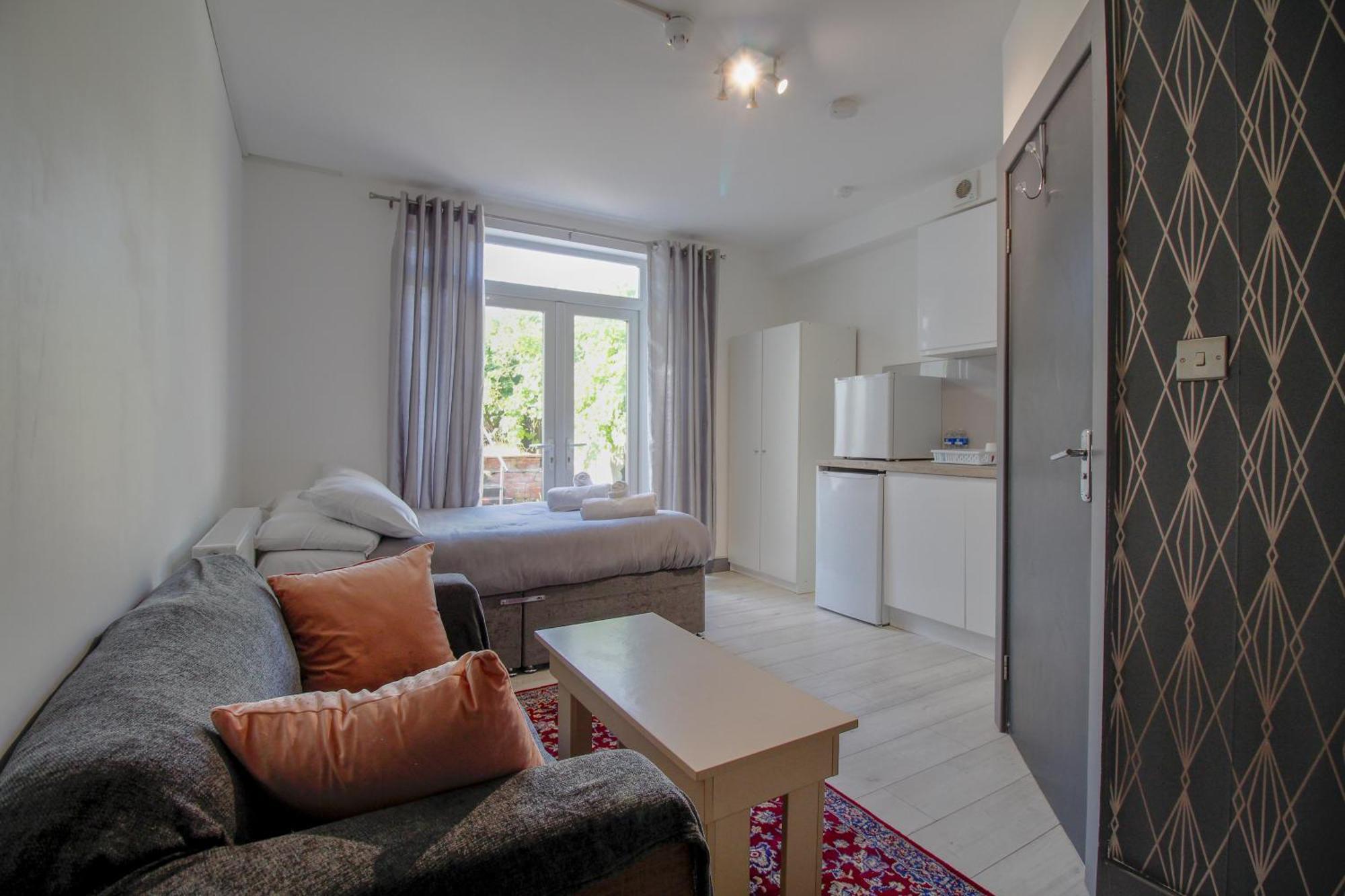 Double Modern Studio London Apartment ภายนอก รูปภาพ