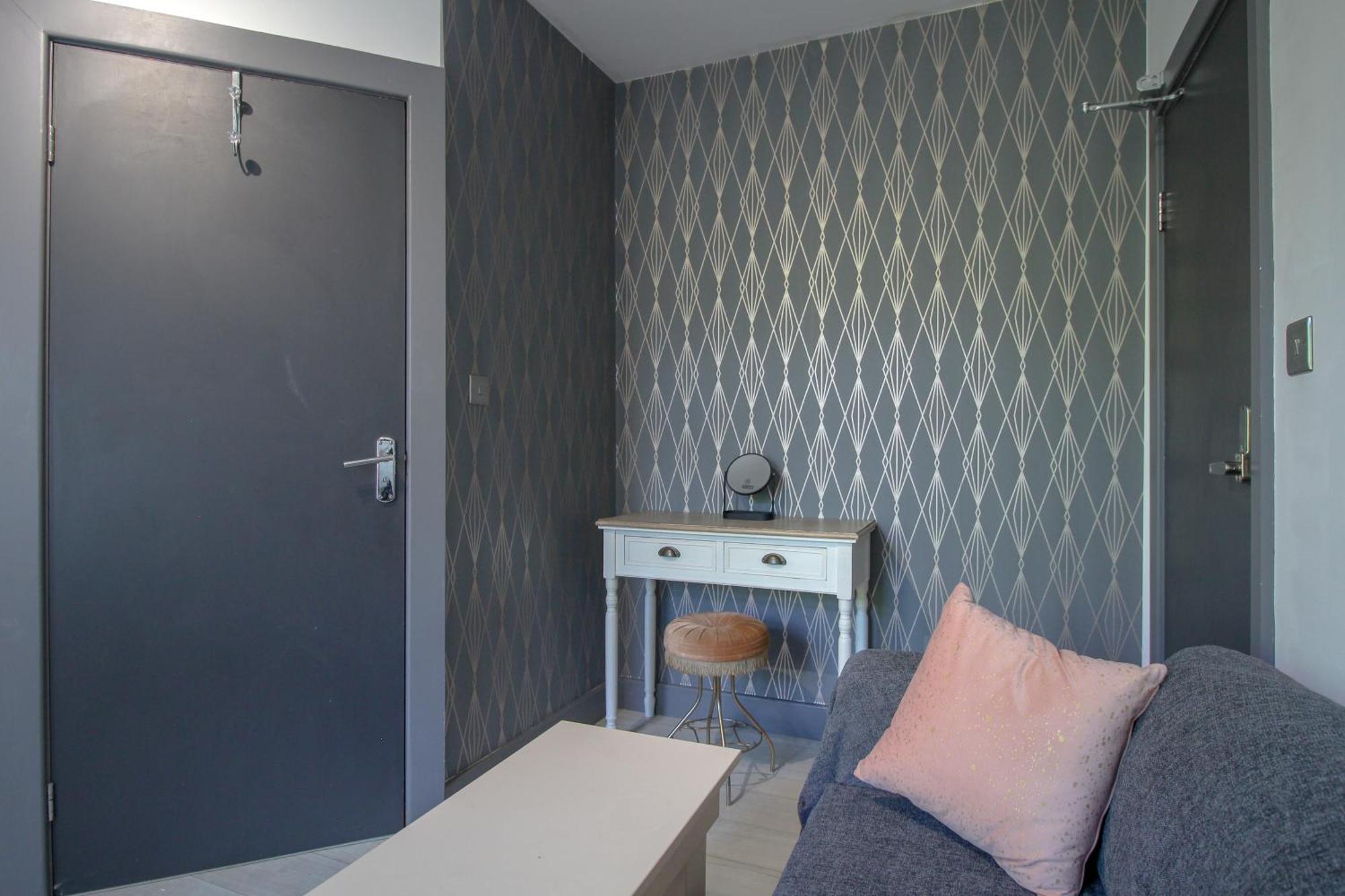 Double Modern Studio London Apartment ภายนอก รูปภาพ